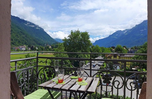 Central Interlaken Apartment | Nice apartment for 4 guests with WIFI, TV, balcony and panoramic view
