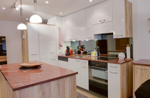 Kandersteg Apartment | Nice apartment for 4 guests with WIFI, TV, terrace and panoramic view