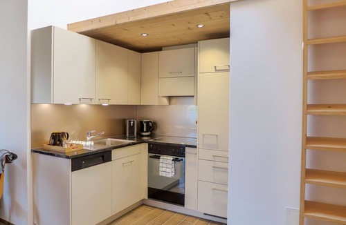 Kandersteg Apartment | Nice apartment for 3 guests with WIFI, balcony and panoramic view