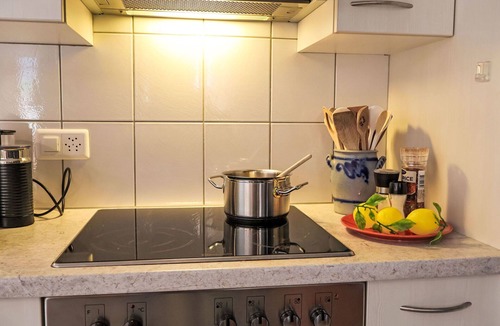 Kandersteg Apartment | Nice apartment for 4 people with WIFI, TV, balcony, pets allowed and panoramic view