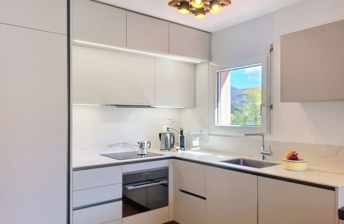 Pura Apartment | Nice apartment for 4 people with WIFI, pool, TV, balcony and panoramic view