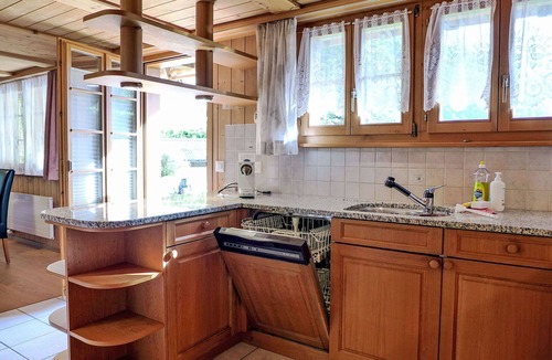 Gadmen Apartment | Nice apartment for 5 guests with WIFI, TV, patio, pets allowed and panoramic view
