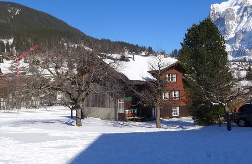 Grindelwald Apartment | Nice apartment for 2 people with TV, patio and parking