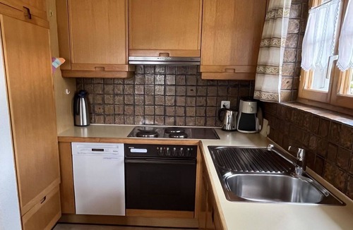 Zweisimmen Apartment | Nice apartment for 4 people with WIFI, TV, balcony, pets allowed and parking