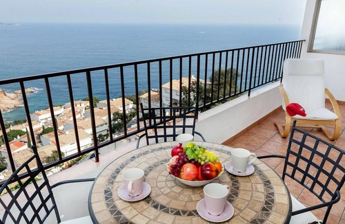 Tossa de Mar Apartment | Nice apartment for 4 guests with WIFI, TV and terrace