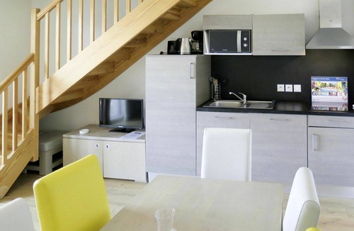 Biscarrosse Plage Apartment | Nice apartment for 8 people with pool, WIFI, TV, terrace and pets allowed