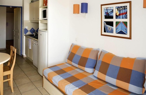 Le Barcares Apartment | Nice apartment for 5 people with pool, TV, terrace and pets allowed