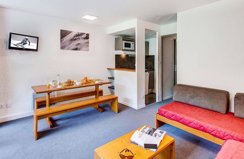 Loudervielle Apartment | Nice apartment for 6 guests with WIFI, pool, TV, balcony and parking