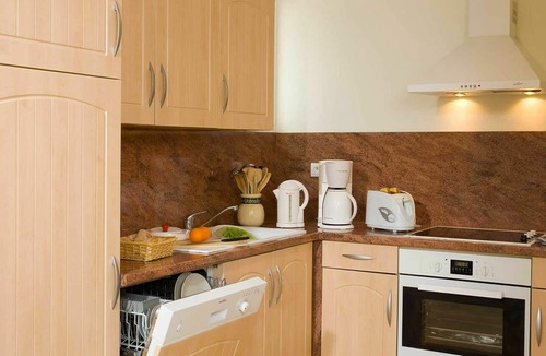 Coex Apartment | Nice apartment for 6 people with WIFI, pool, terrace, pets allowed and parking