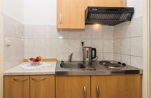 Ruskamen Apartment | Nice apartment in Lokva Rogoznica