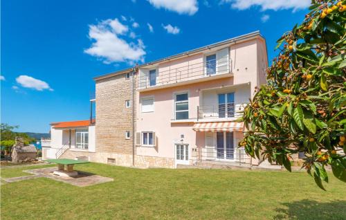 Sveti Filip i Jakov Apartment | Nice Apartment In Sveti Filip I Jakov With Wifi