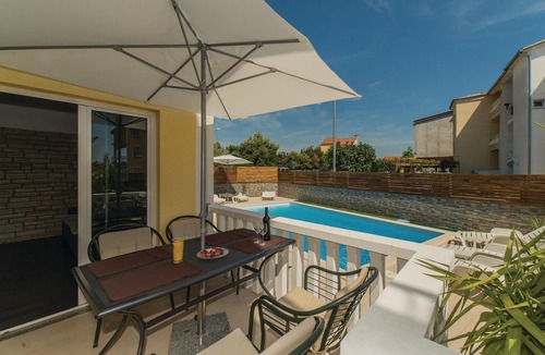 Biograd na Moru Apartment | Nice apartment in Biograd with swimming pool
