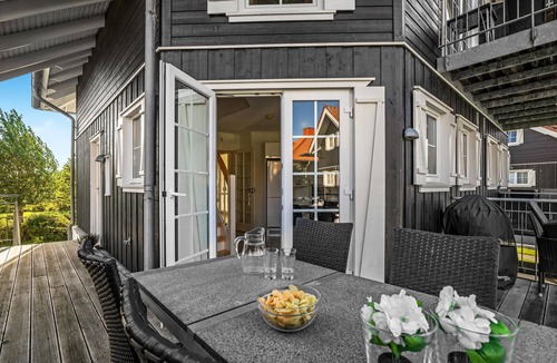 Bogense Apartment | Nice apartment in Bogense with WiFi