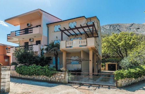 Bosana Apartment | Nice apartment in Bosana with WiFi