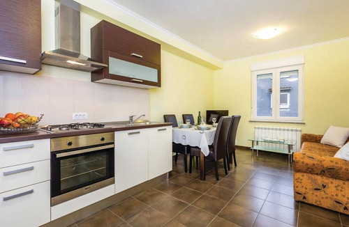 Soboli Apartment | Nice apartment in Calvle with WiFi