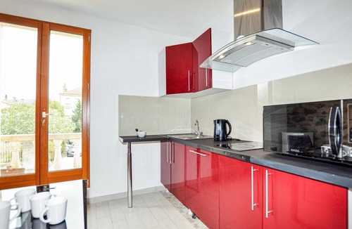 Capendu Apartment | Nice apartment in Capendu with kitchen