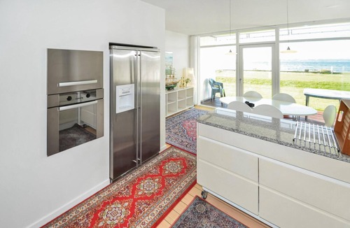 Syddjurs Kommune Apartment | Nice apartment in Ebeltoft with sauna