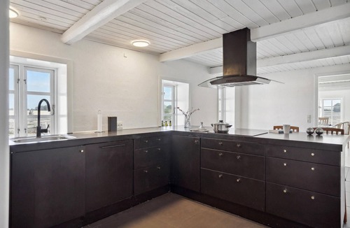 Gandrup Apartment | Nice apartment in Gandrup with kitchen