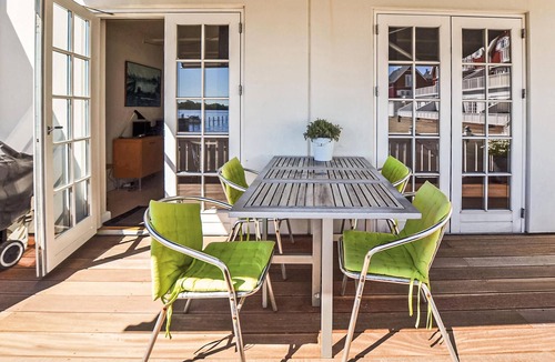 Grasten Apartment | Nice apartment in Gråsten with sauna