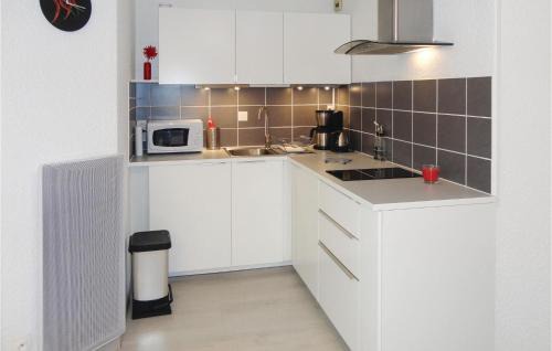 Gruissan Apartment | Nice Apartment In Gruissan With Kitchen