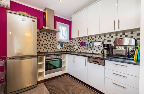 Gornji Karin Apartment | Nice apartment in Karin Gornji with swimming pool