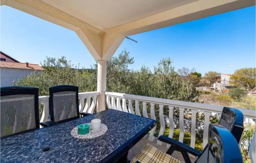 Gornji Karin Apartment | Nice Apartment In Karin Gornji With Wifi