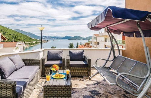 Duboka Apartment | Nice apartment in Klek with private swimming pool, can be inside or outside