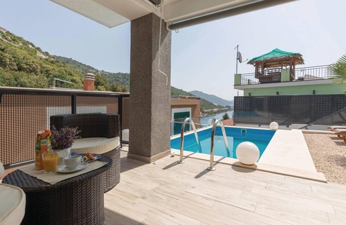 Duboka Apartment | Nice apartment in Klek with private swimming pool, can be inside or outside