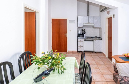 Klek Apartment | Nice Apartment in Klek With Wifi and 2 Bedrooms