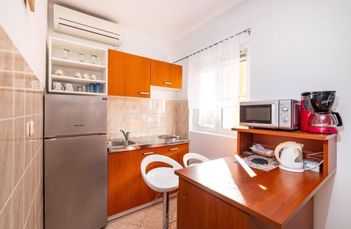 Krusevo Apartment | Nice apartment in Krusevo with house sea view