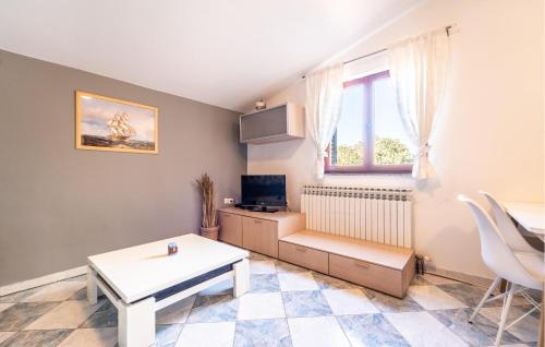 Obrovac Apartment | Nice Apartment In Krusevo