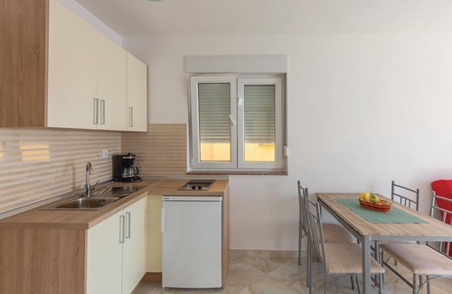Bratus Apartment | Nice apartment in Krvavica with house sea view