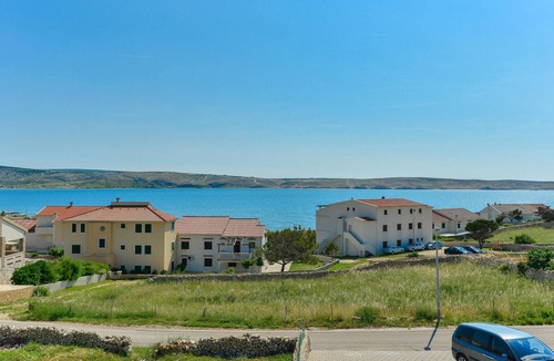 Kustici Apartment | Nice apartment in Kustici with WiFi