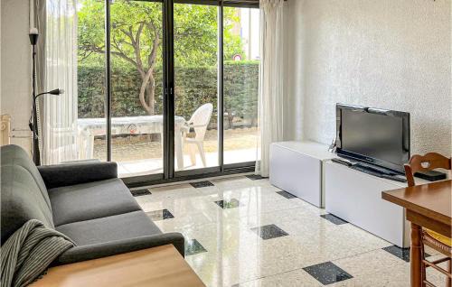 Le Cannet Apartment | Nice Apartment In Le Cannet With Wifi