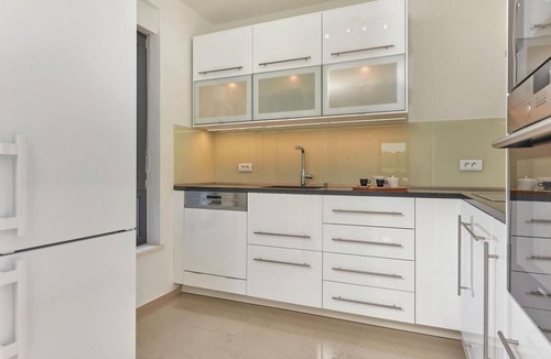 Liznjan Apartment | Nice apartment in Liznjan with house sea view
