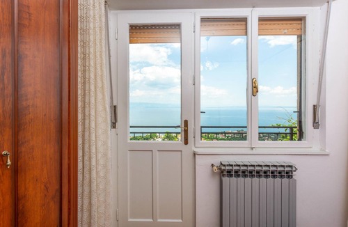 Lovran Apartment | Nice apartment in Lovran with house sea view