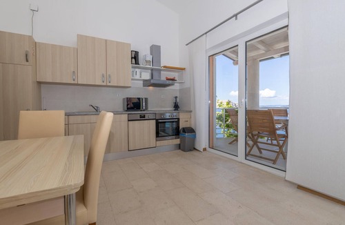 Lukovo Apartment | Nice apartment in Lukovo with house sea view