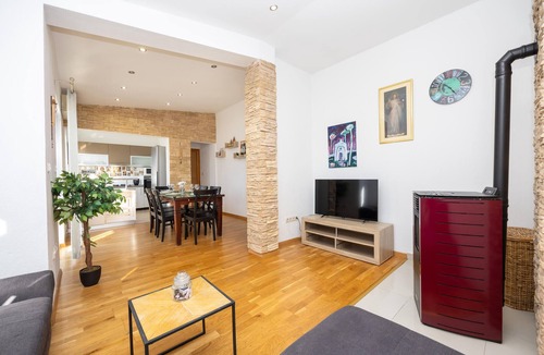 Zelenka Apartment | Nice apartment in Makarska with house sea view