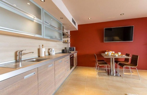 Molunat Apartment | Nice apartment in Molunat with swimming pool