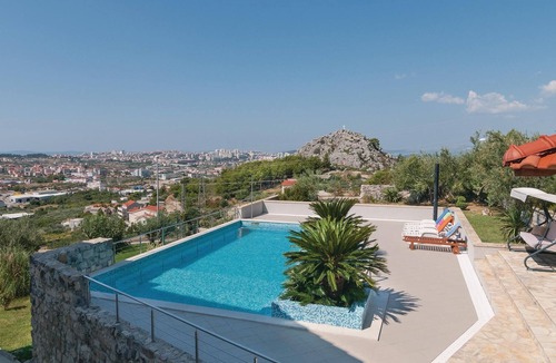 Split Apartment | Nice apartment in Mravince