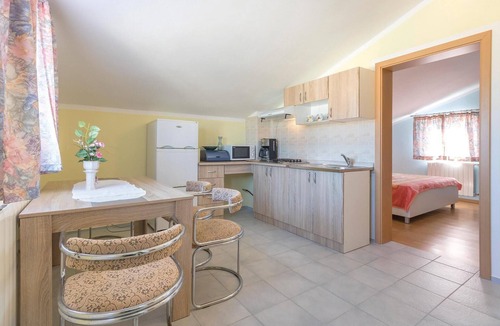 Peroj Apartment | Nice apartment in Peroj with WiFi