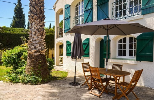 Murviel-les-Montpellier Apartment | Nice apartment in Pignan with WiFi