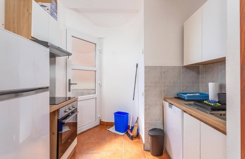 Krk Apartment | Nice apartment in Pinezici with WiFi