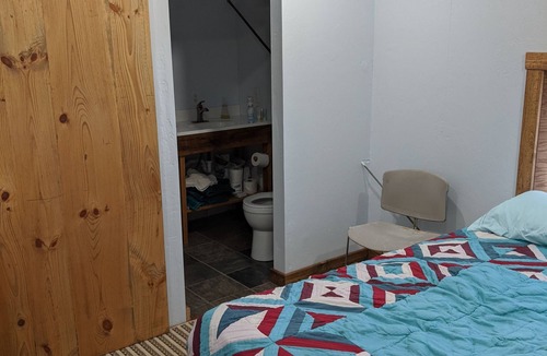 Thayne House | Nice apartment in shop with Indoor parking for toy trailers or vehicle.