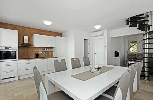 Sibenik Apartment | Nice apartment in Sibenik with WiFi