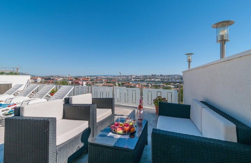 Kastela Apartment | Nice apartment in Solin with swimming pool