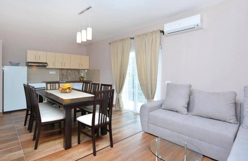 Srinjine Apartment | Nice apartment in Srinjine