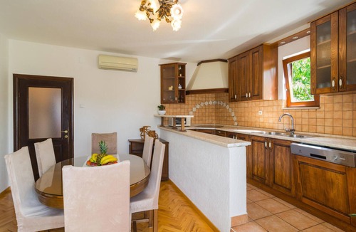 Srinjine Apartment | Nice apartment in Srinjine