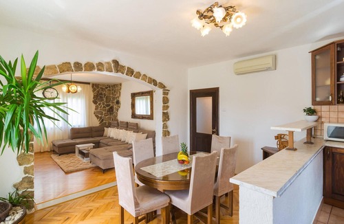 Srinjine Apartment | Nice apartment in Srinjine
