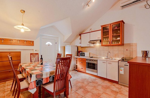 Broce Apartment | Nice apartment in Ston with WiFi